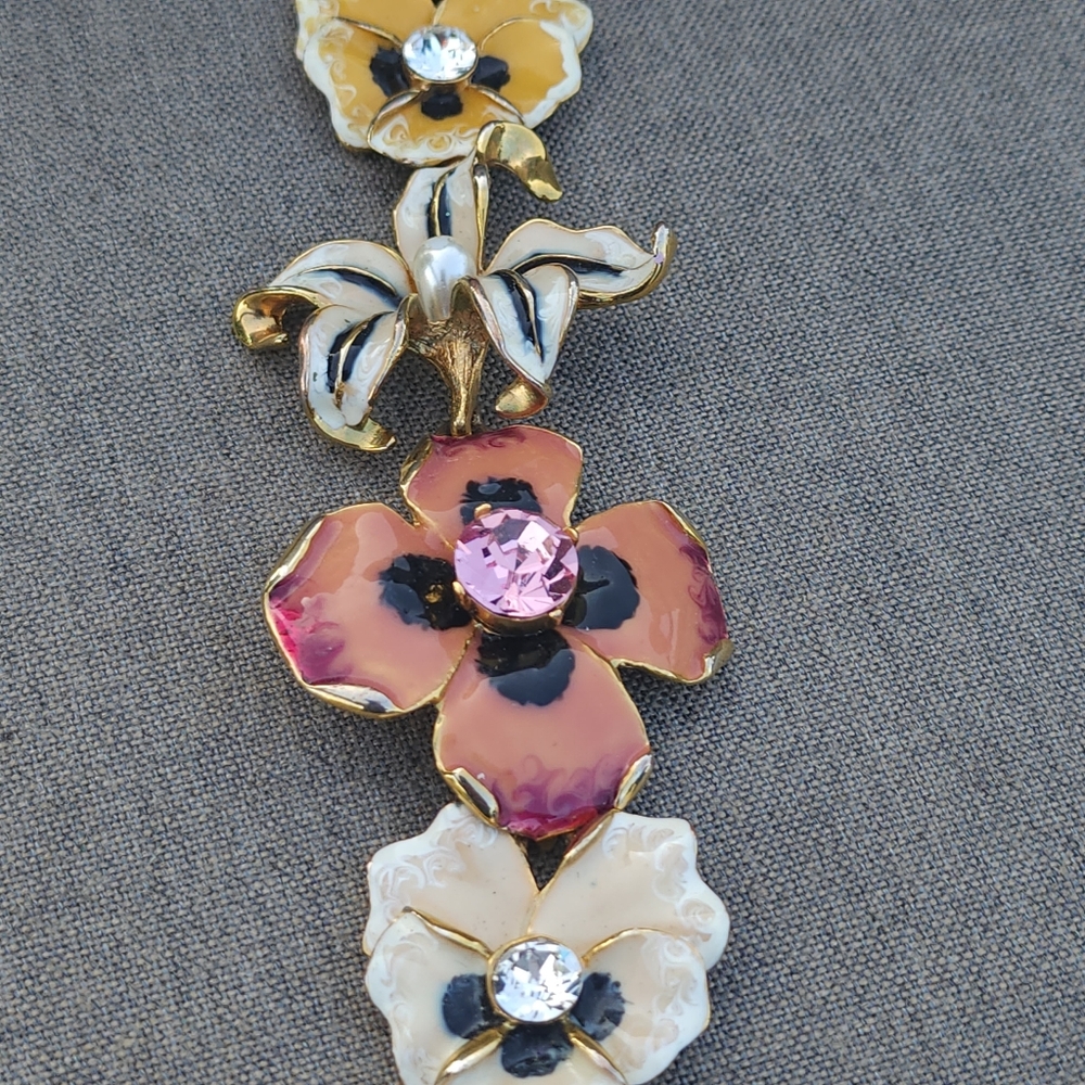 Vintage Kenneth Jay Lane KJL Signed Floral Link Bracelet - Pink & White Enamel - Picture 8 of 16